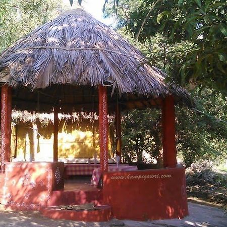 Hotel Gowri Hampi Exterior photo